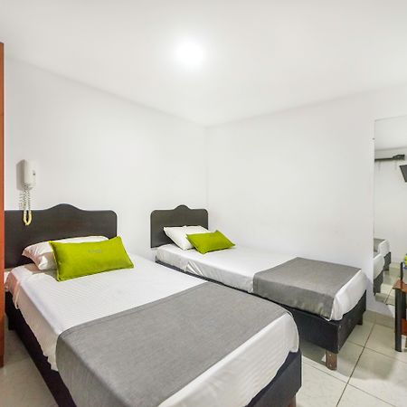 Отель Ayenda 1016 Bogota Chapinero Экстерьер фото